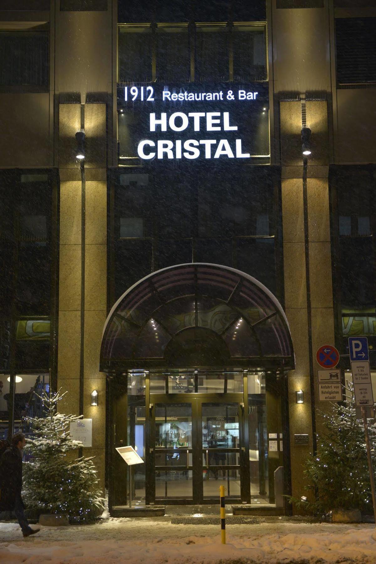 Hotel Cristal Munchen Bagian luar foto